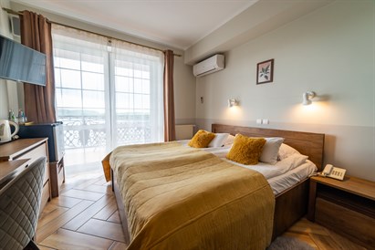 Romantyczny Weekend w Hotelu Solar z Kolacją i Masażem