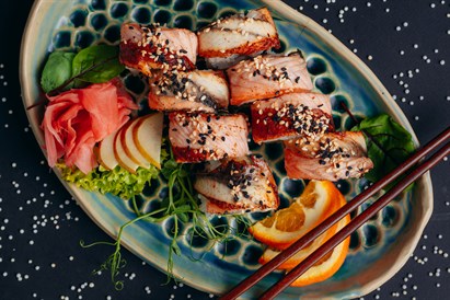 Sushi z przyjaciółmi w Suszarni we Wrocławiu (Czarnieckiego)