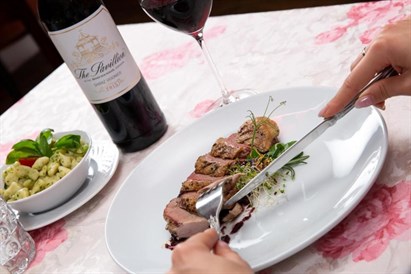 Romantyczny nocleg ze SPA dla dwojga: Hotel Wieniawa w pałacu