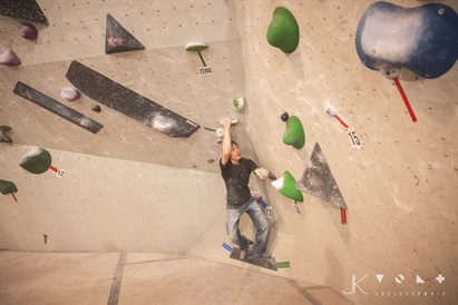 Bouldering dla dwojga z instruktorem + wejście open – VOLT Warszawa