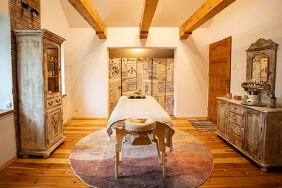 Masaż ciała gorącymi kamieniami – regeneracja w PioMed