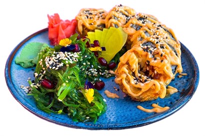 Sushi z przyjaciółmi w Suszarni we Wrocławiu (Czarnieckiego)