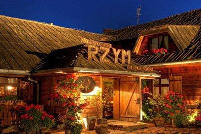 Trzydaniowa kolacja z winem w Karczmie Rzym dla dwojga – Bydgoszcz