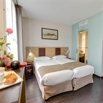 Romantyczny weekend w Paryżu dla dwojga – Source Hotel Paris