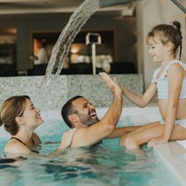 Weekendowy relaks dla rodziny w Termach Gorce – basen termalny i spa