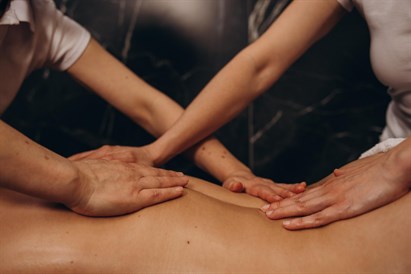 Masaż na cztery ręce w Studio FEU Wrocław