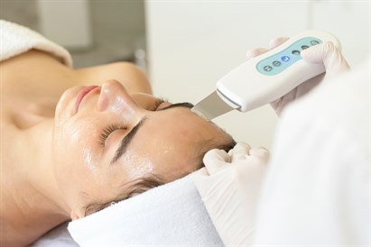 Masaż Kobido twarzy z peelingiem kawitacyjnym i maską - Haro Laser Spa