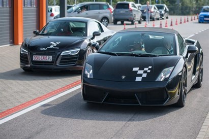 Test super samochodów: Lamborghini Gallardo vs Audi R8 na torze
