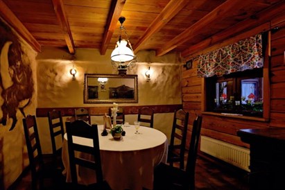 Trzydaniowa kolacja z winem w Karczmie Rzym dla dwojga – Bydgoszcz