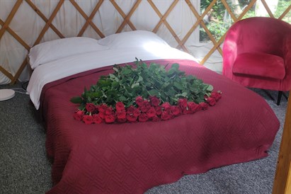 Weekendowy glamping dla dwojga w Jurcie Chingis-Hana