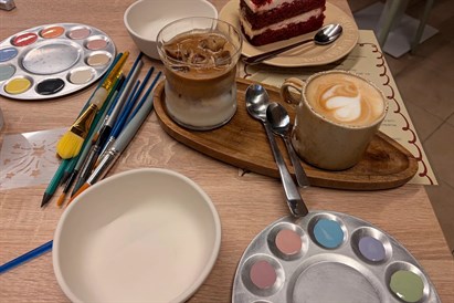 Malowanie ceramiki w Krakowie dla 1 osoby – kreatywna zabawa w Namalujse Café 