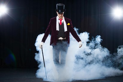 Teatr Magii – voucher na bilet normalny na pokaz iluzji