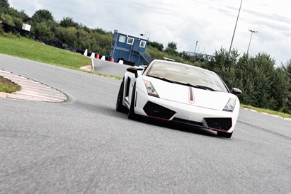 Jazda Lamborghini Gallardo z filmowaniem