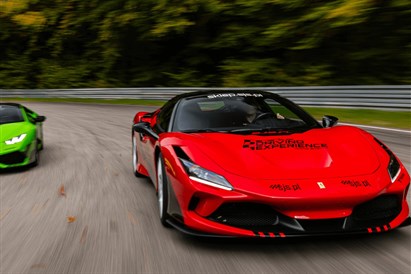 Pojedynek Ferrari F8 Tributo vs Lamborghini Huracan