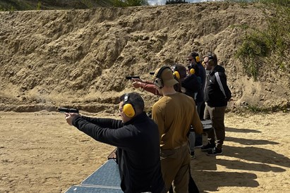 Poznaj podstawy strzelectwa - niedzielne szkolenie na strzelnicy z instruktorem - Warszawa