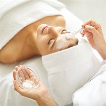 Kompleksowy zabieg na twarz w Glamour Spa