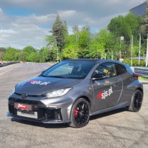 Zostań kierowcą rajdowym w Toyocie GR Yaris na torze wyścigowym