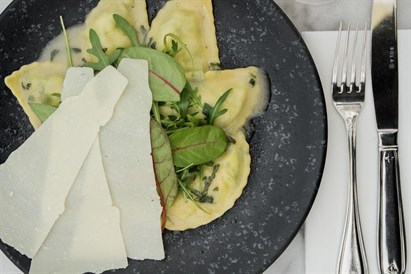 Rodzinna kolacja we włoskiej Trattoria Mamma Mia w Krakowie
