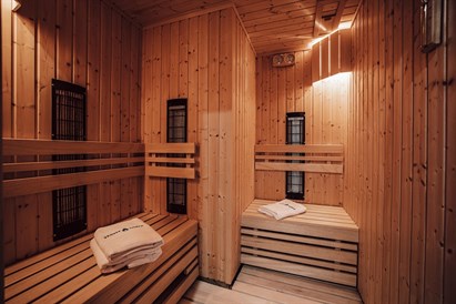 Rodzinny relaks w Termach Gorce – basen, jacuzzi, sauny i grota solna