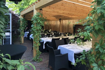 Rodzinna uczta w sercu Wilanowa - Restauracja Kuźnia Kulturalna