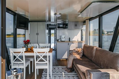 3 noce w domku na wodzie dla dwojga – HouseBoats Mielno