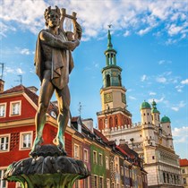 Romantyczny Nocleg dla Dwojga w Hotelu Włoskim – Pokój DELUX, Śniadanie i Wino na Powitanie