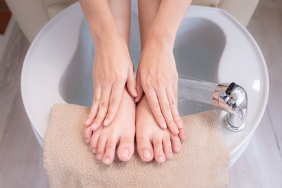 Manicure i pedicure z malowaniem w Szczecinie – Baltica Wellness & Spa