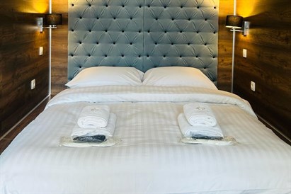 Apartament King: weekend w Krakowie z jacuzzi i kominkiem dla dwojga!