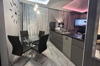 Garden Suite: apartament z jacuzzi i ogródkiem dla dwojga w Krakowie 