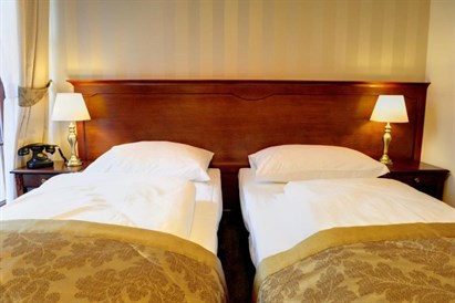 Spokojny i relaksacyjny pobyt dla seniorów (2 noce) - Hotel Kazimierski Zdrój