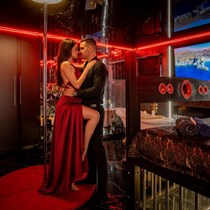 Noc dla zakochanych w Secret Apartament – Champagne Red VIP w Gdańsku