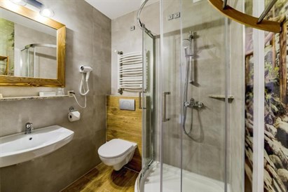 Pobyt SPA w górach dla dwojga: Willa Roztoka + masaż i termy