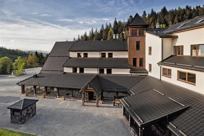 Seniorzy w górach w Hotelu Żywiecki
