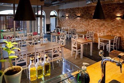 Warsztaty robienia pizzy i kolacja dla grupy przyjaciół w San Giovanni