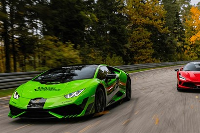 Pojedynek Ferrari F8 Tributo vs Lamborghini Huracan