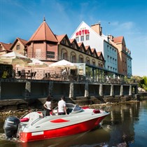 Wakacje w Hotelu nad Pisą z Wyżywieniem i Atrakcjami
