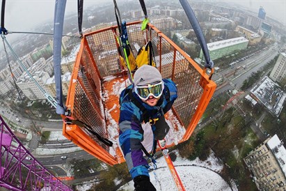 Skok na bungee w Krakowie – adrenalina z 90 metrów!