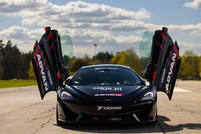Co-drive MCLAREN 570GT po torze dla dziecka