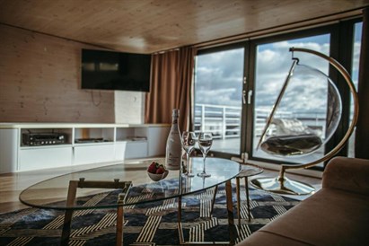 3 noce w domku na wodzie dla dwojga – HouseBoats Mielno