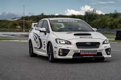 Jazda Subaru Impreza WRX STI z filmowaniem