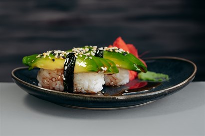 Sushi z przyjaciółmi w Suszarni we Wrocławiu (Kąty Wrocławskie)