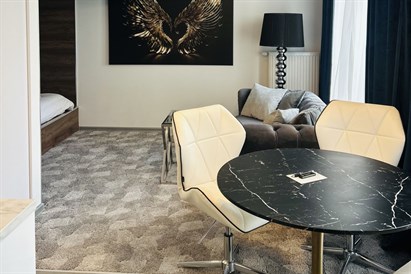 Apartament King: weekend w Krakowie z jacuzzi i kominkiem dla dwojga!