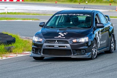 Jazda Mitsubishi Lancer Evo na torach w całej Polsce z Devil-Cars