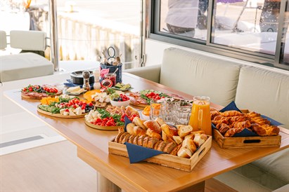 Poranny rejs katamaranem ze śniadaniem – Gdańsk, Sopot