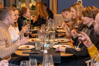 Voucher kwotowy na degustację wina lub whisky w Red Wine&Whisky
