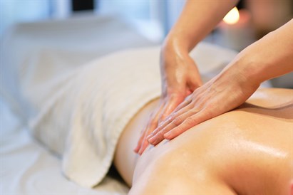 Relaksacyjny masaż aromaterapeutyczny z olejkiem – 60 minut w PioMed