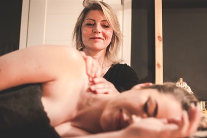 Masaż dla kobiet – chwila głębokiego odprężenia w Gdańsku