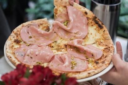 Rodzinna kolacja we włoskiej Trattoria Mamma Mia w Krakowie