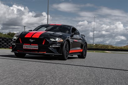 Ekstremalna przejażdżka Fordem Mustangiem z Super Cars