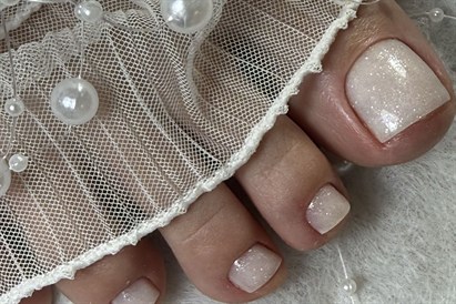 Pedicure hybrydowy i laminacja rzęs - Ninails & Beauty Warszawa